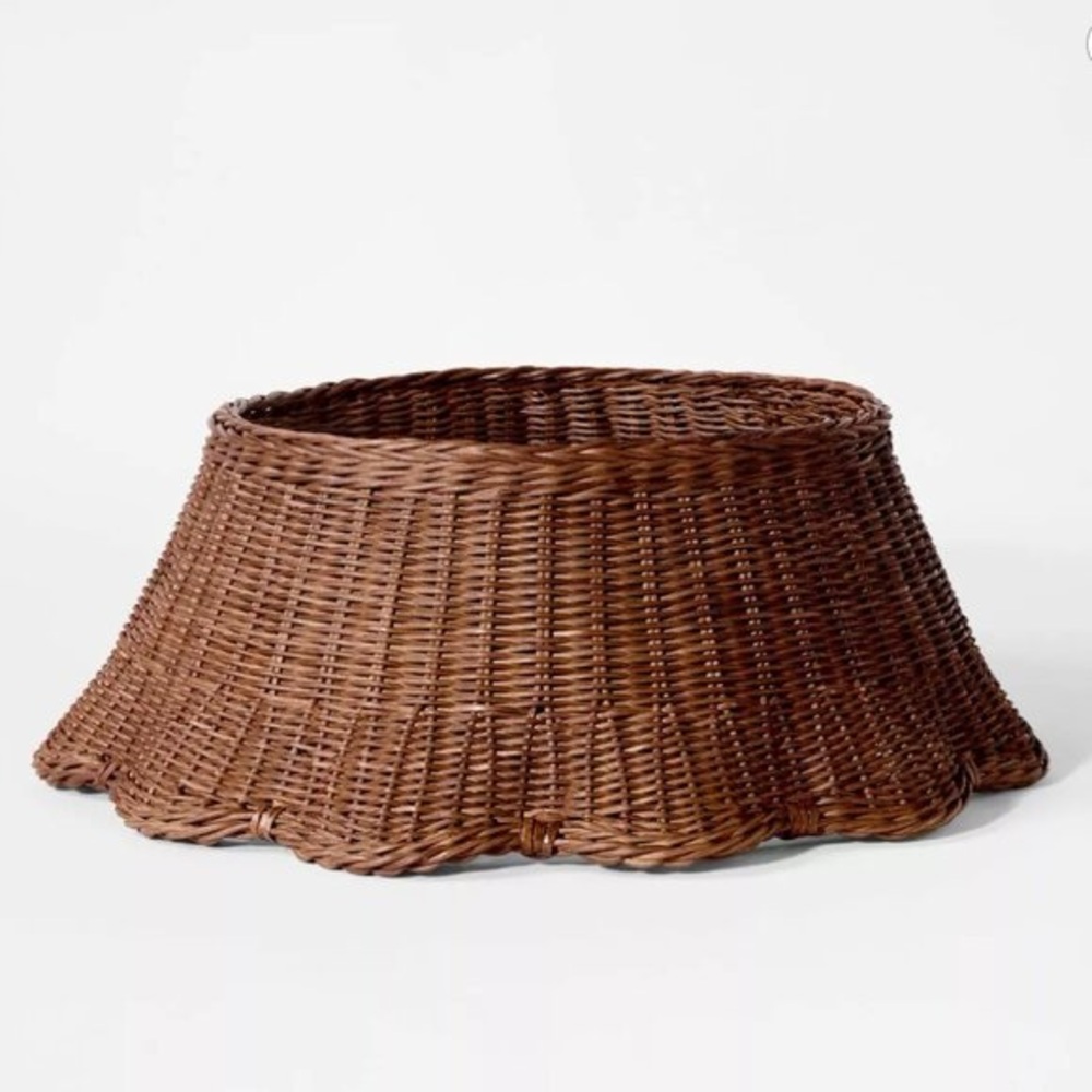 Scalloped Woven Christmas Tree Collar Threshold w Studio McGee 2025 SOLD OUT NWT